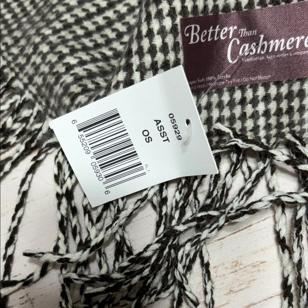 NWT Better than Cashmere Stylish Houndstooth Scarf